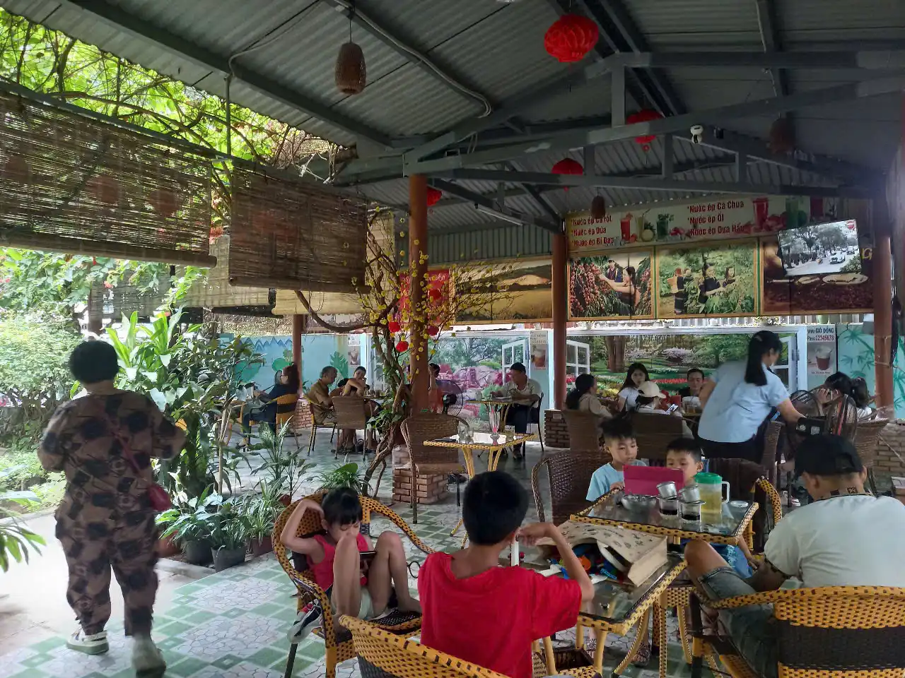 Không gian buổi tối